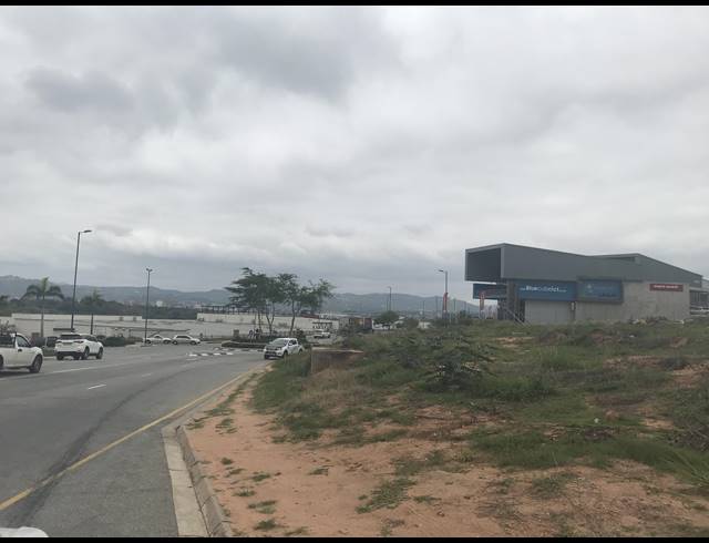 7,000M² VACANT LAND FOR SALE IN RIVERSIDE PARK